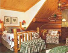 Деревянный спальный гарнитур в стиле кантри отдых